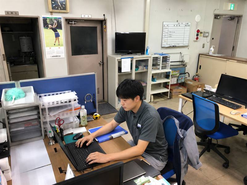 事務所での業務